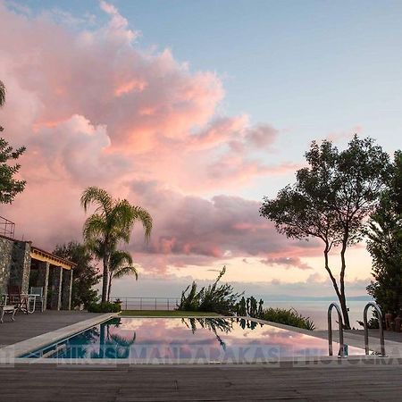 Villa Mos Kalamata Bagian luar foto